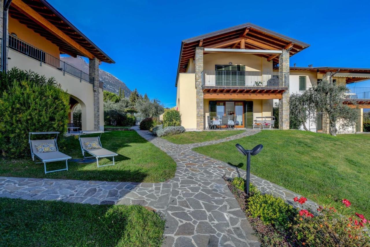 Apartamento 6 Happiness Toscolano-Maderno Exterior foto