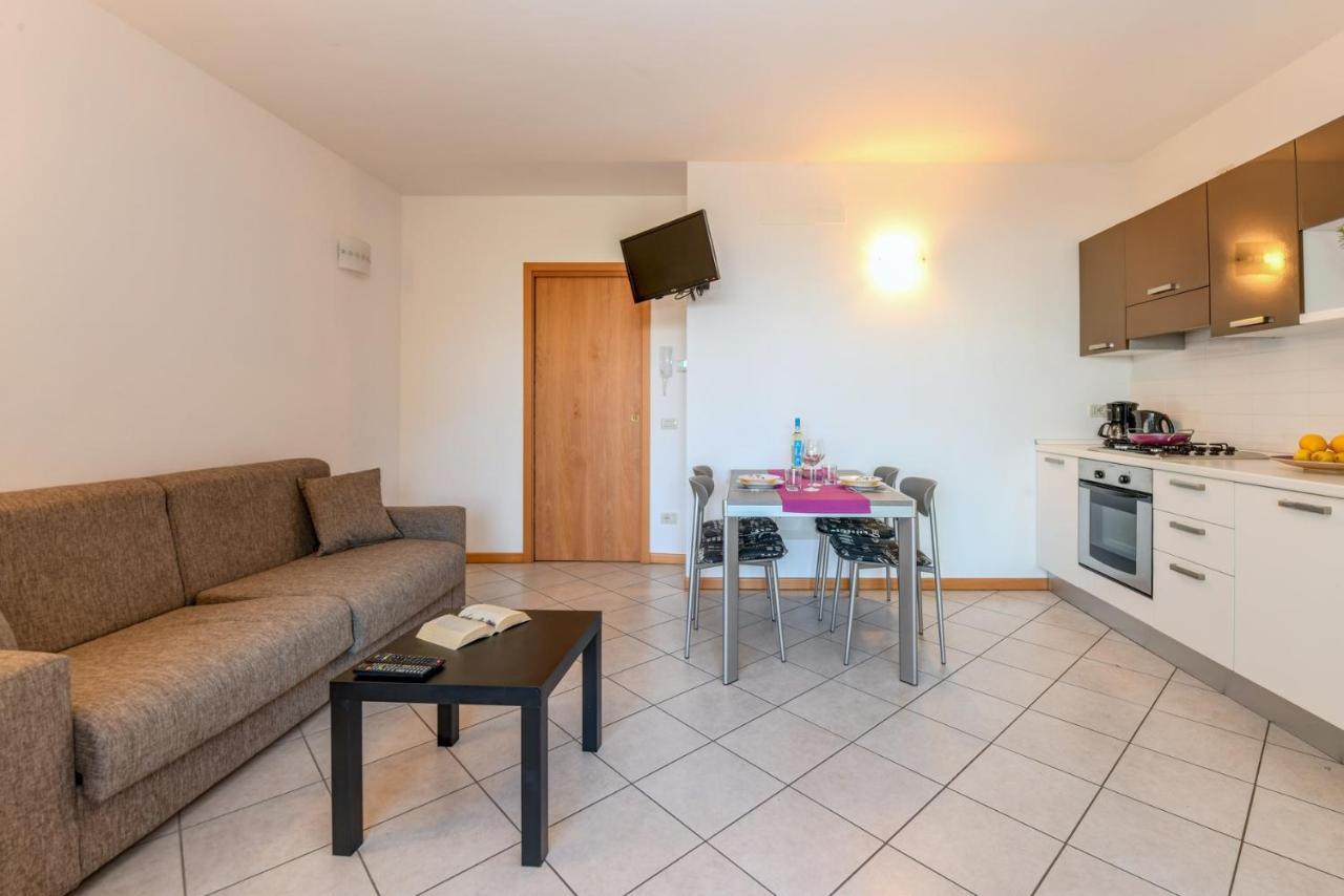 Apartamento 6 Happiness Toscolano-Maderno Exterior foto