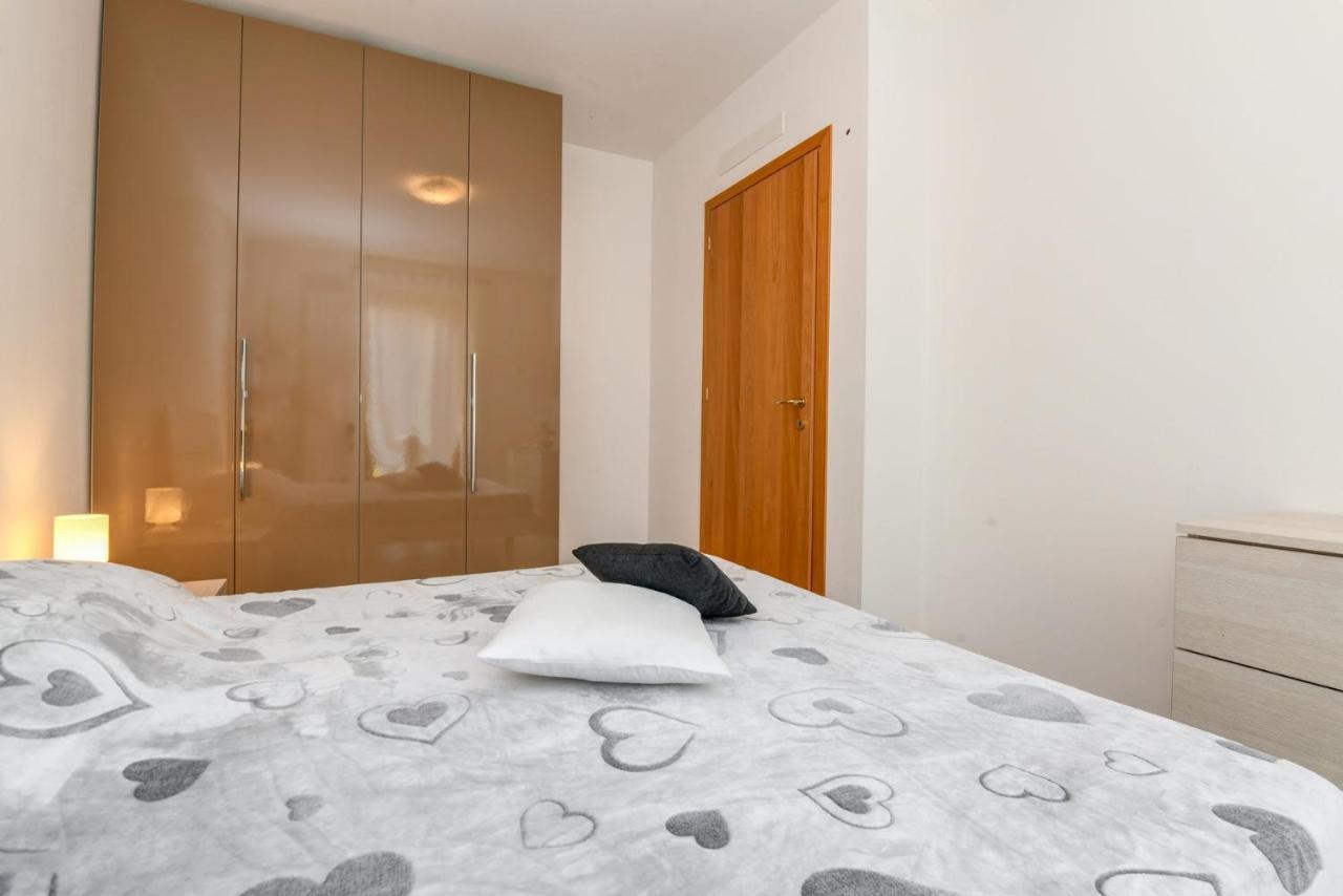 Apartamento 6 Happiness Toscolano-Maderno Exterior foto