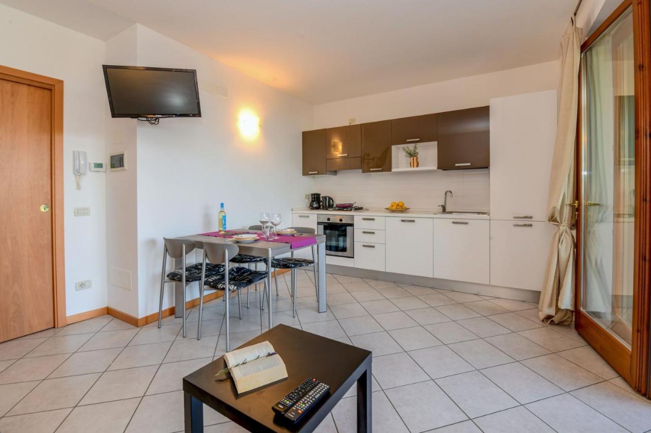 Apartamento 6 Happiness Toscolano-Maderno Exterior foto